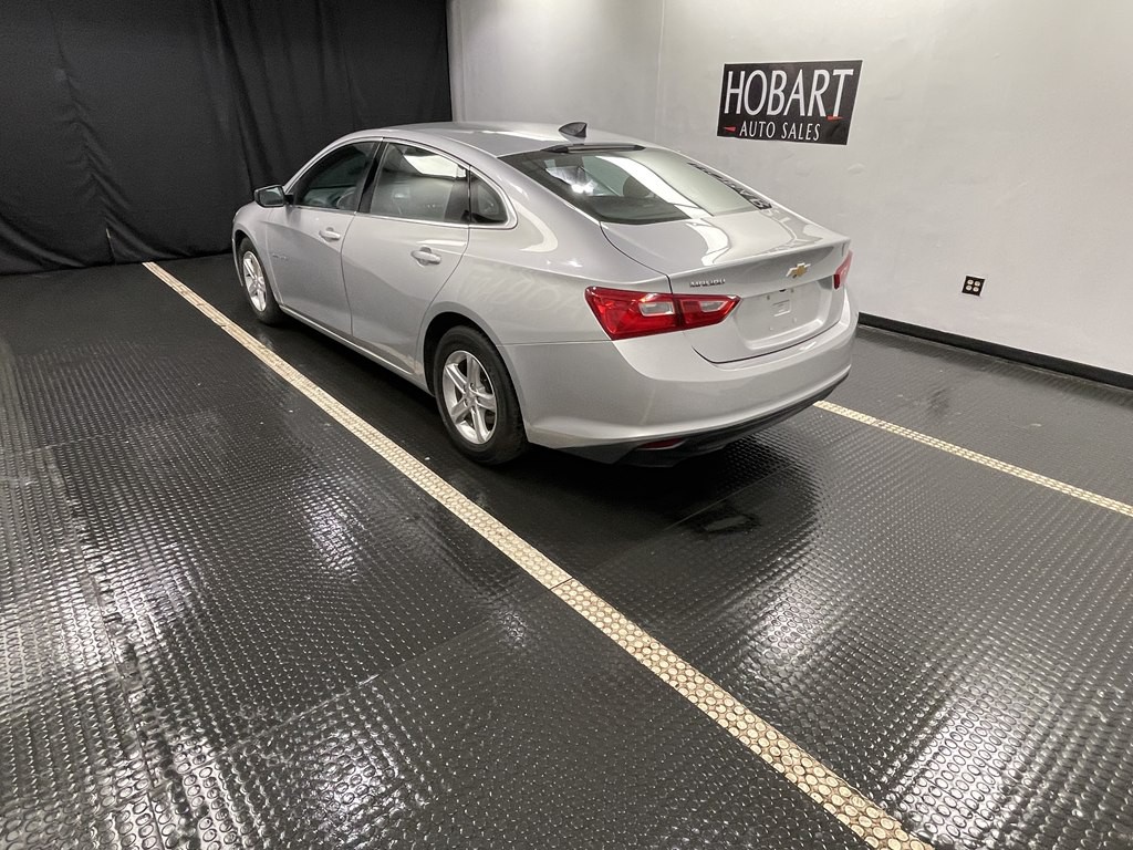 2021 Chevrolet Malibu Image 4