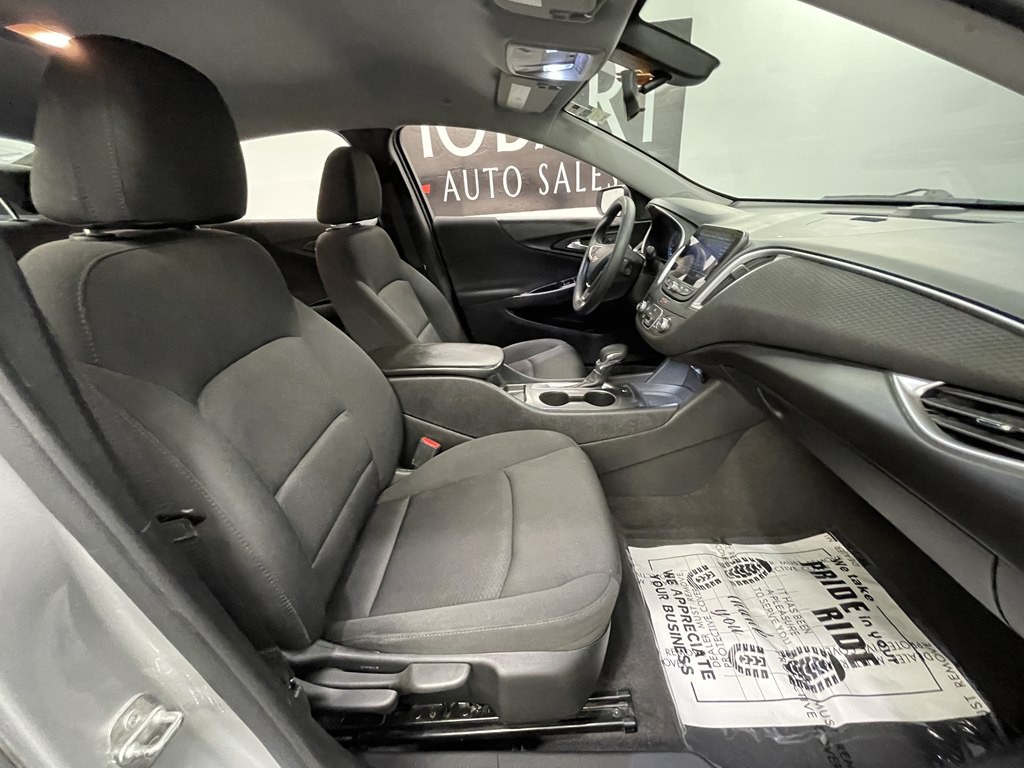 2021 Chevrolet Malibu Image 11