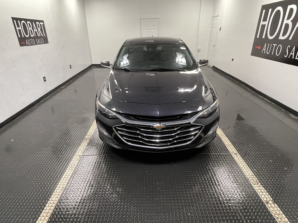 2023 Chevrolet Malibu Image 2