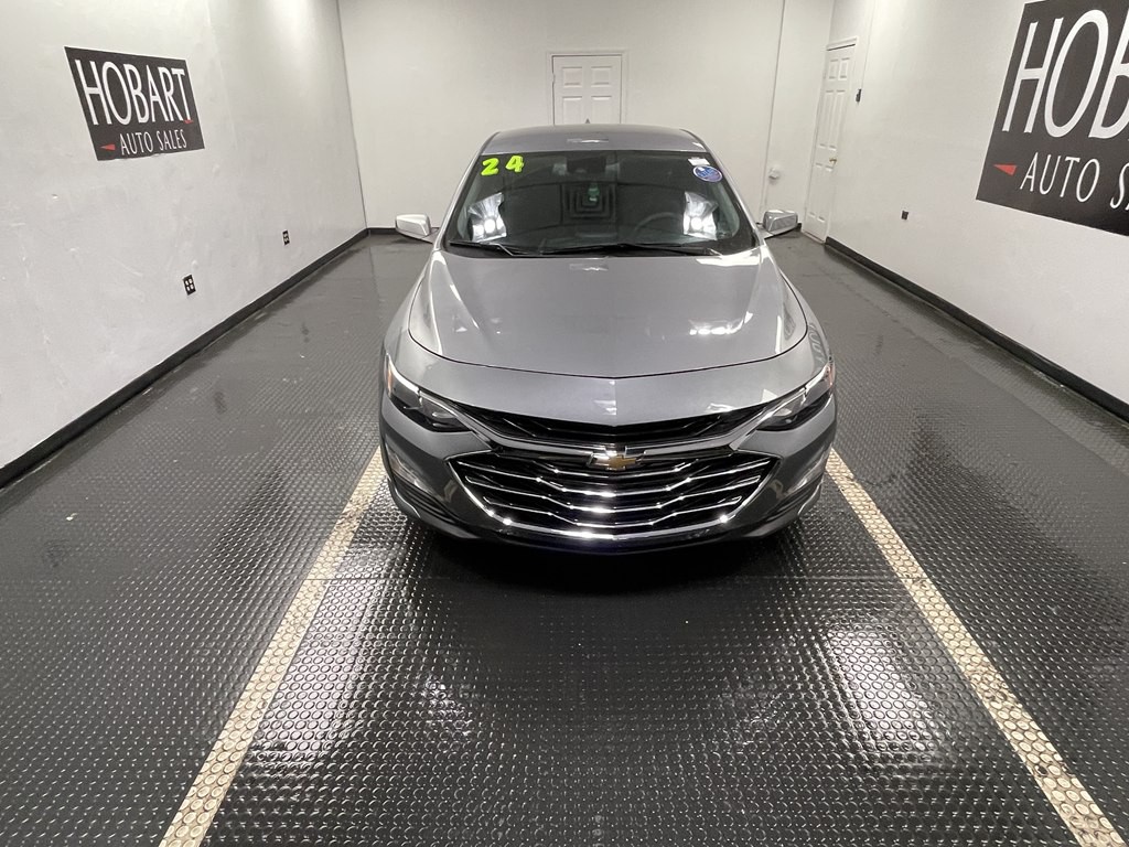 2024 Chevrolet Malibu Image 2