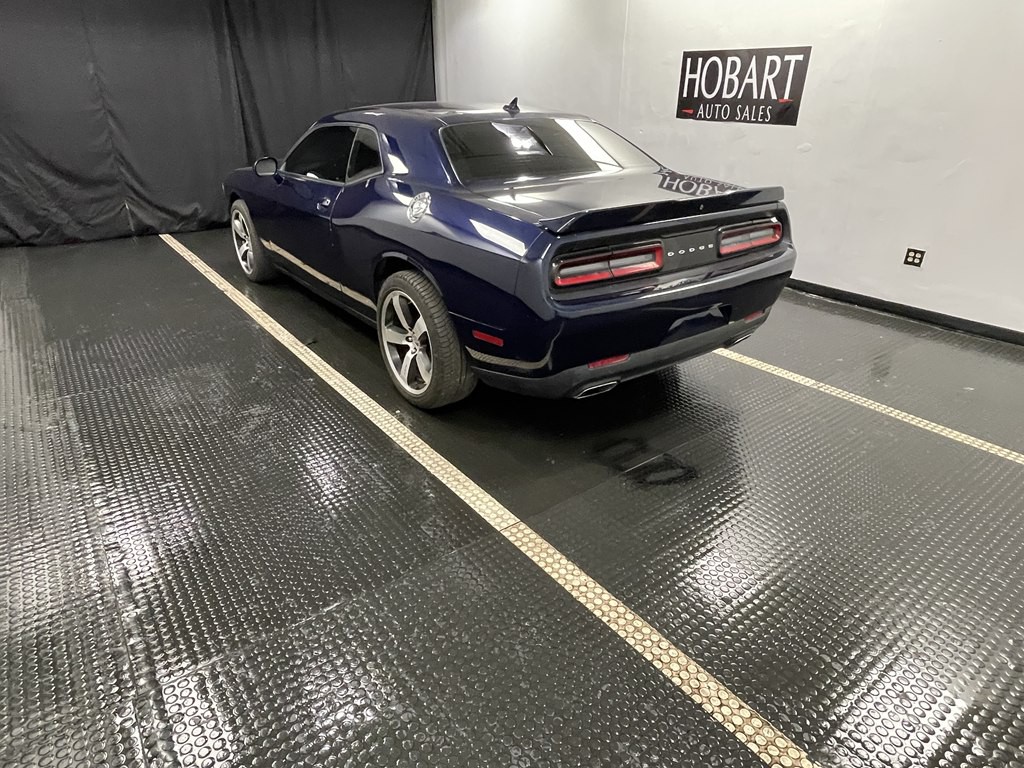 2017 Dodge Challenger Image 4