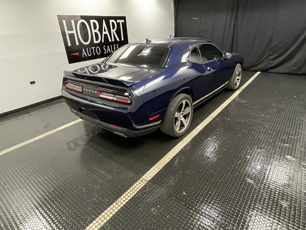2017 Dodge Challenger Image 6