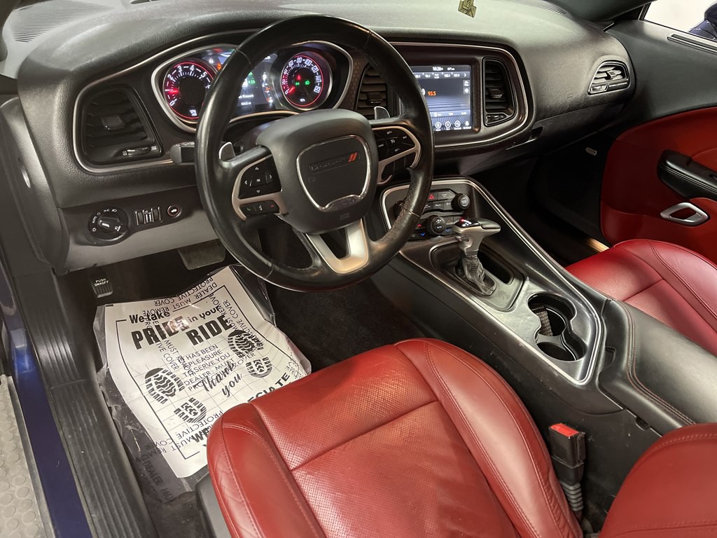 2017 Dodge Challenger Image 9