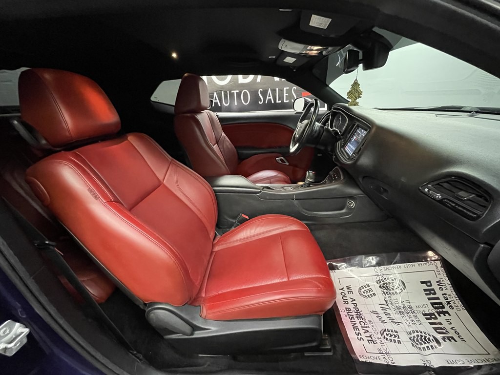 2017 Dodge Challenger Image 10