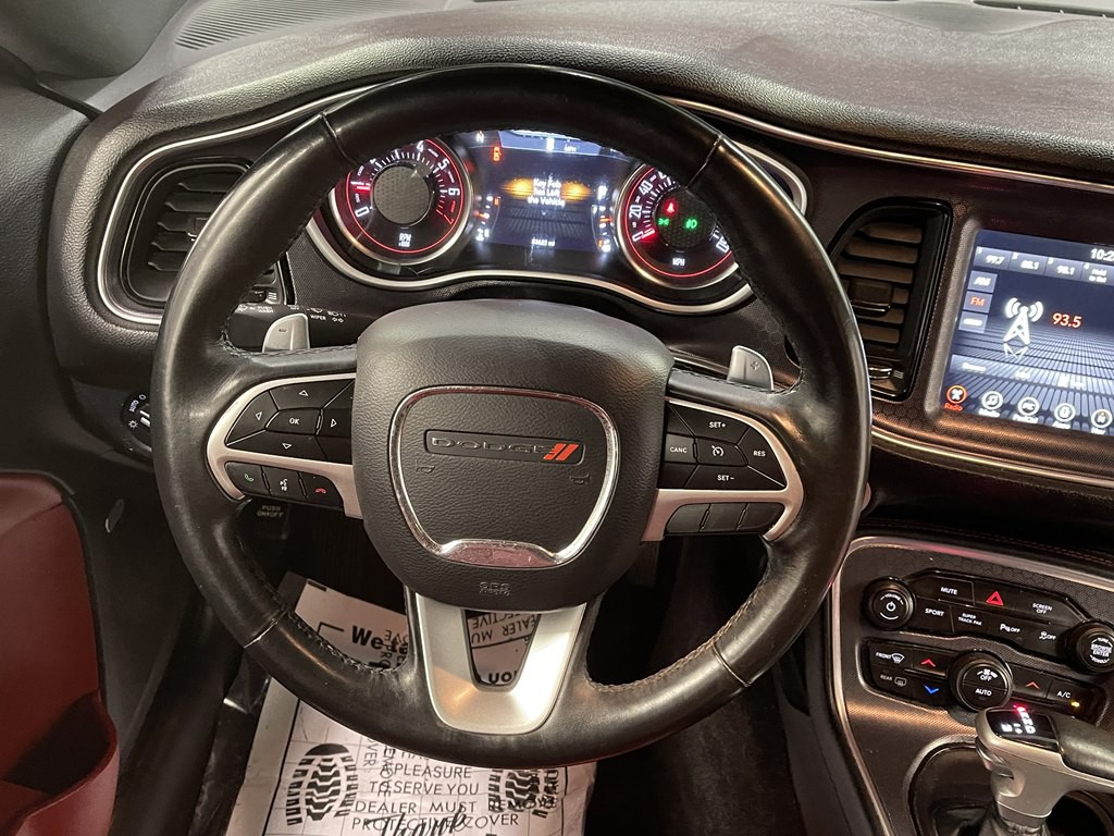 2017 Dodge Challenger Image 19