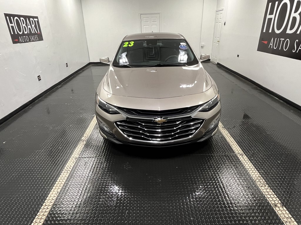2023 Chevrolet Malibu Image 2