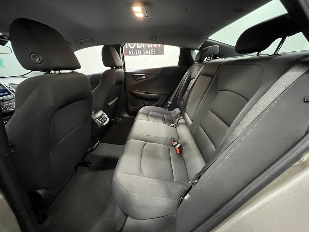 2023 Chevrolet Malibu Image 12