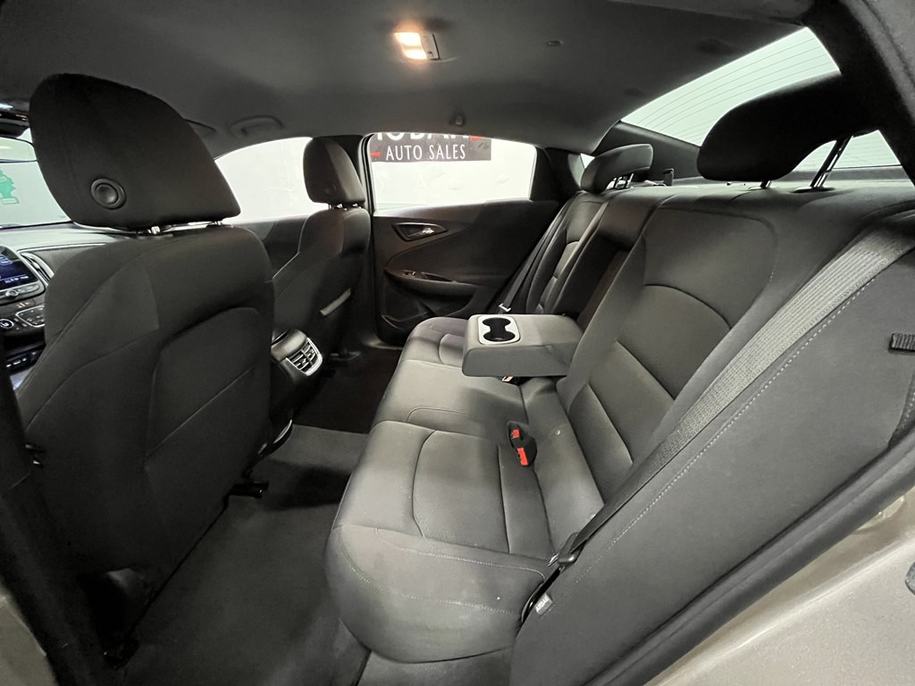 2023 Chevrolet Malibu Image 13