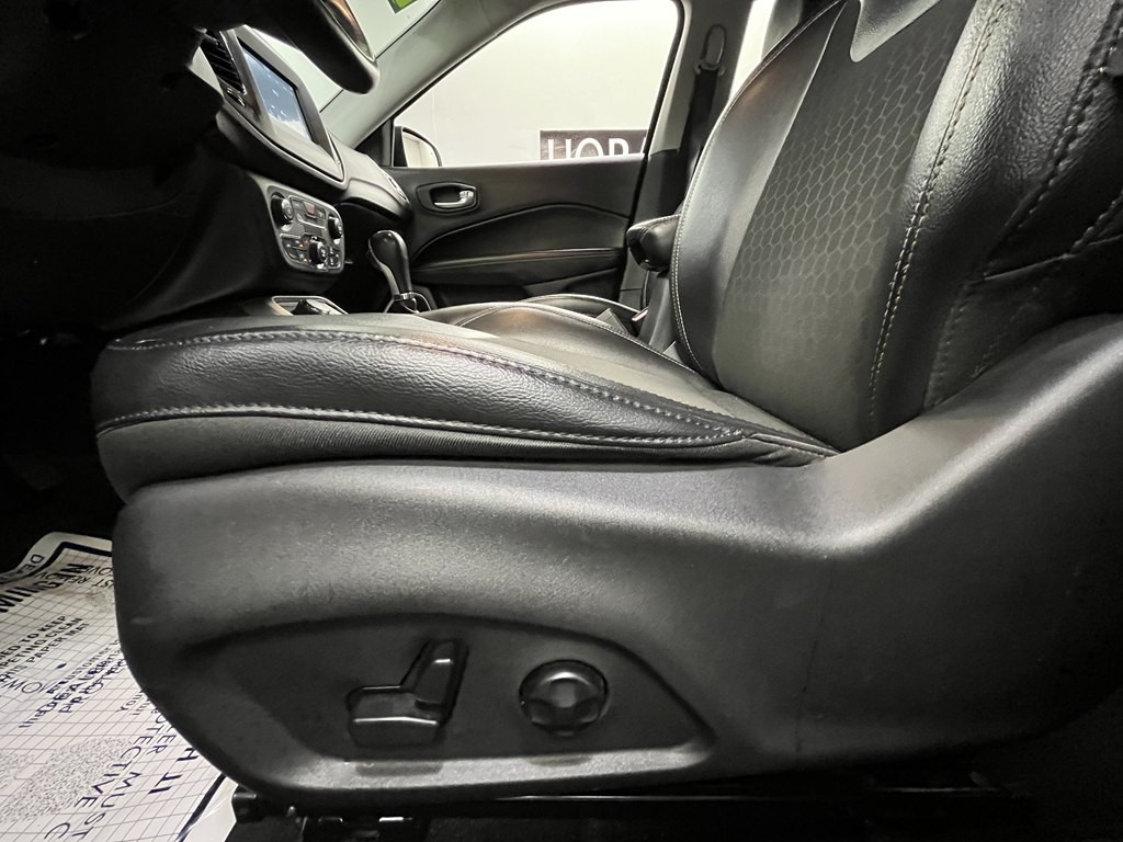 2018 Jeep Compass Image 9