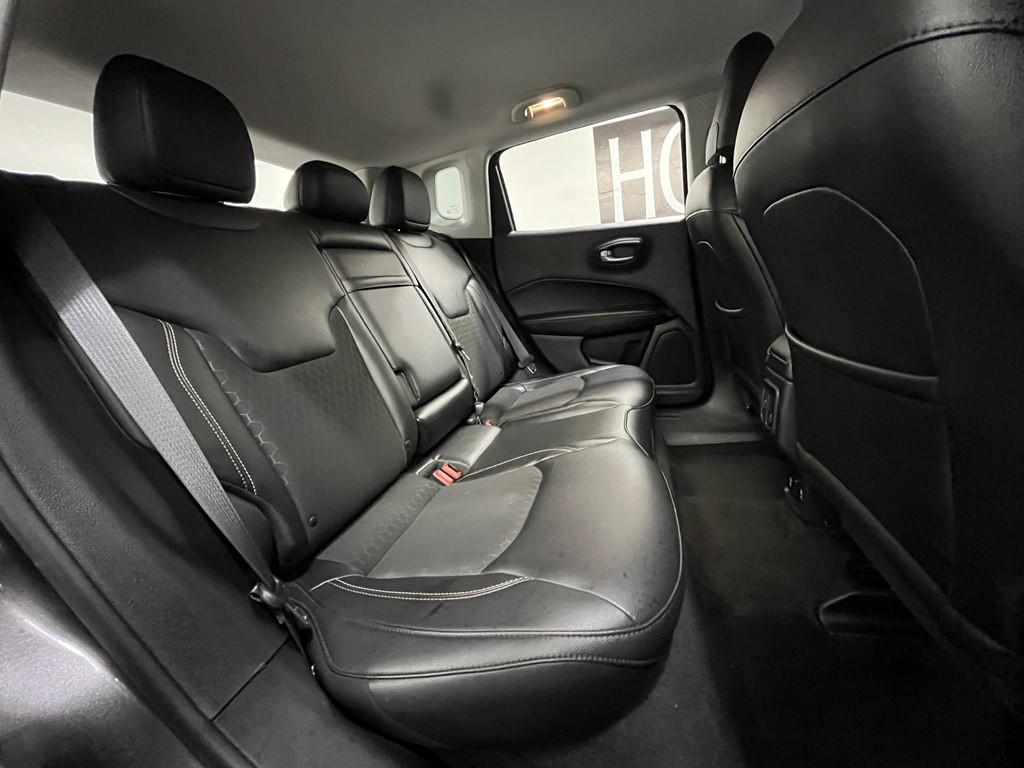 2018 Jeep Compass Image 17