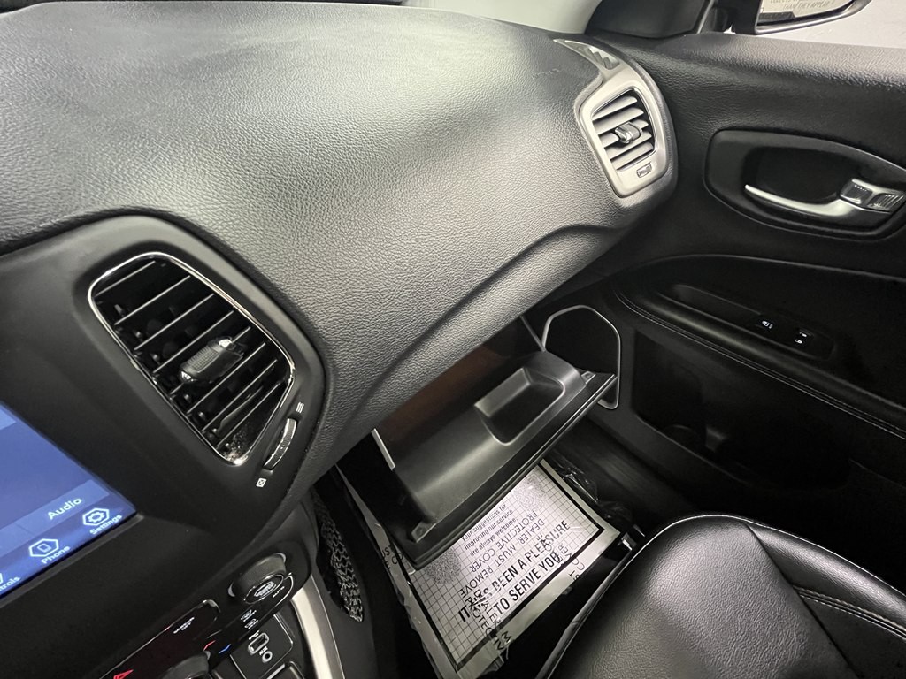 2018 Jeep Compass Image 22
