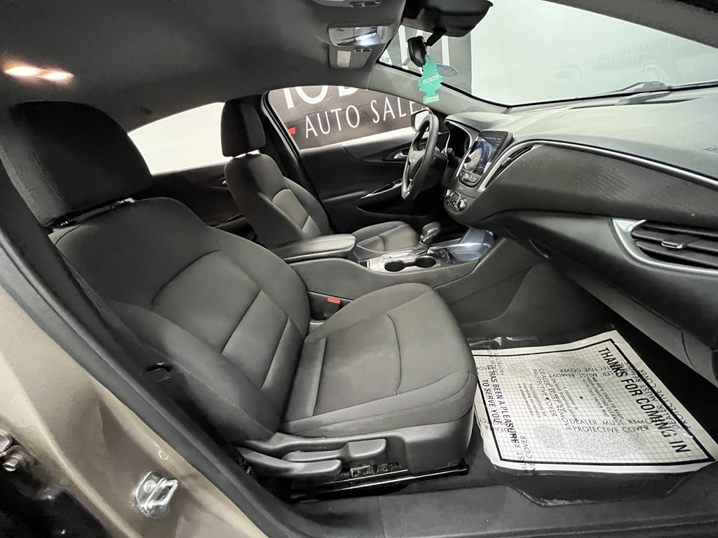 2023 Chevrolet Malibu Image 11