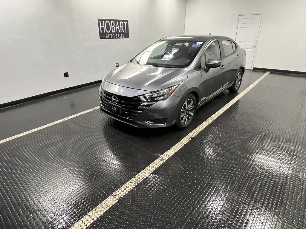 2025 Nissan Versa Image 3