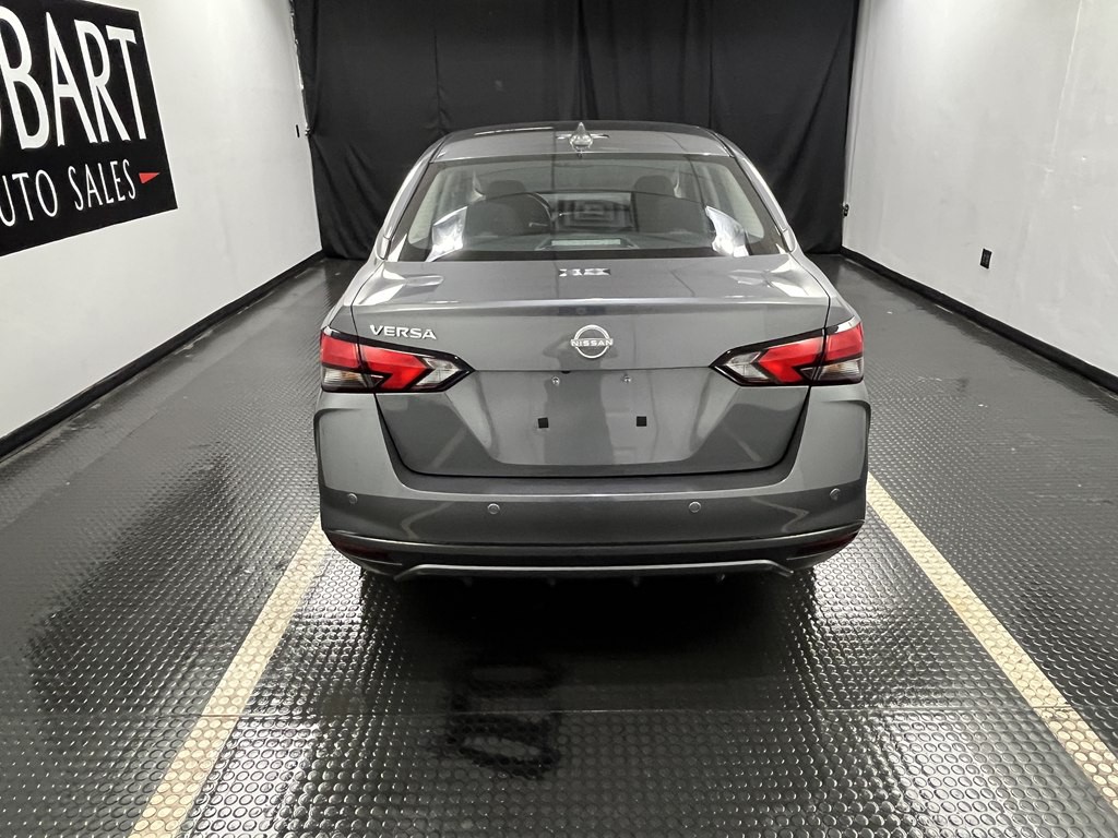 2025 Nissan Versa Image 5