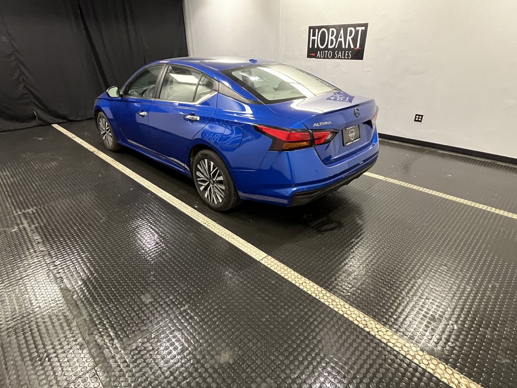 2025 Nissan Altima Image 4