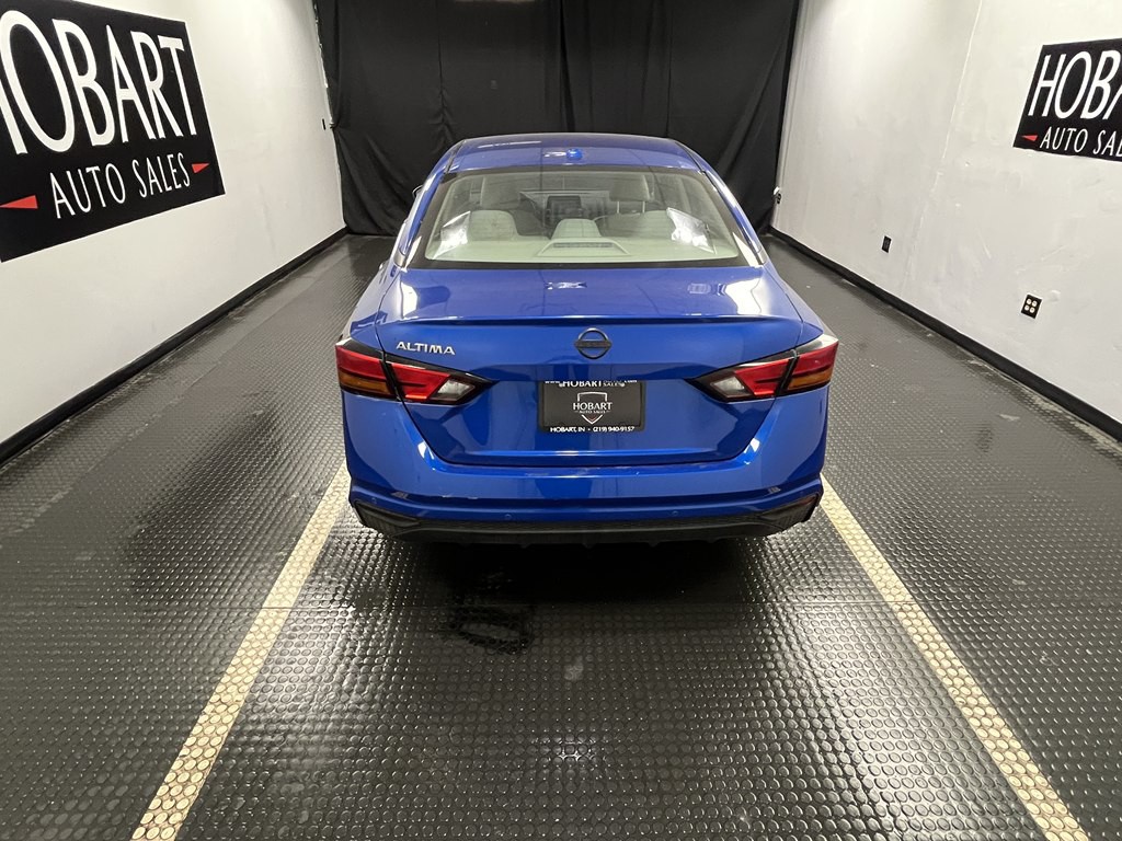 2025 Nissan Altima Image 5