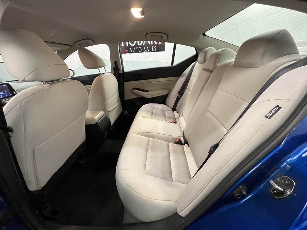 2025 Nissan Altima Image 10