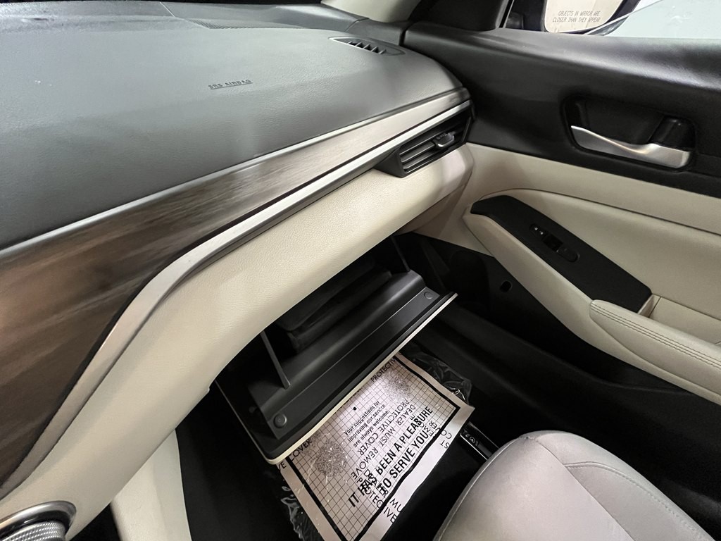 2025 Nissan Altima Image 19