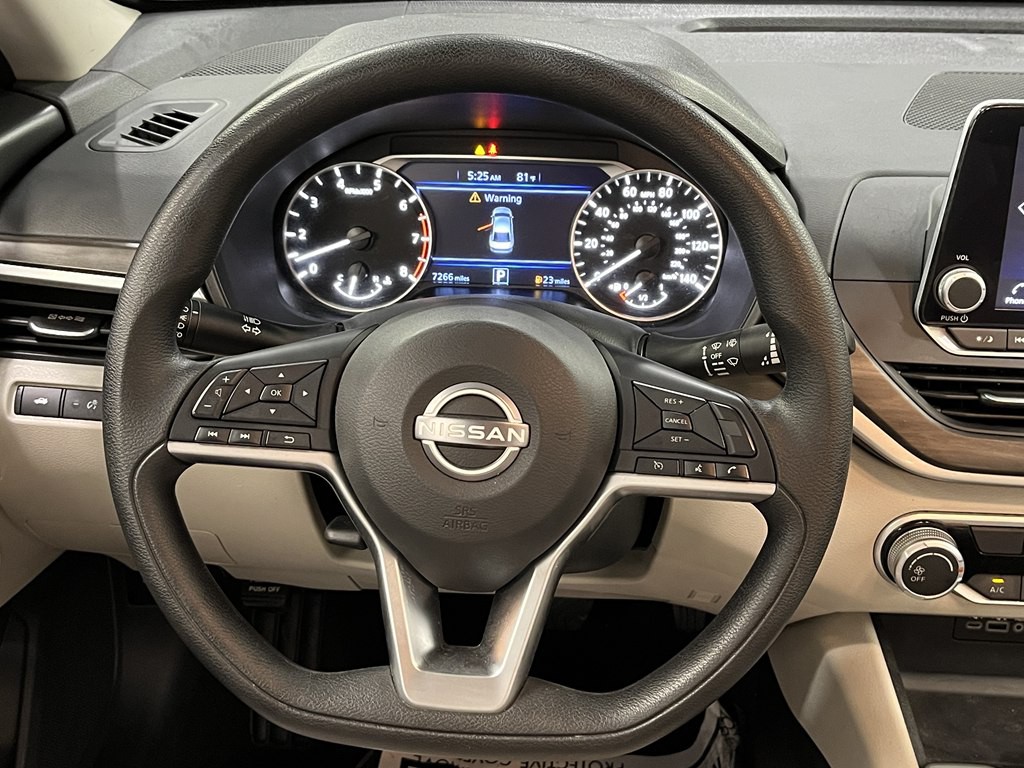 2025 Nissan Altima Image 20