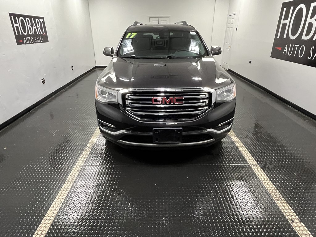 2017 GMC Acadia Image 2