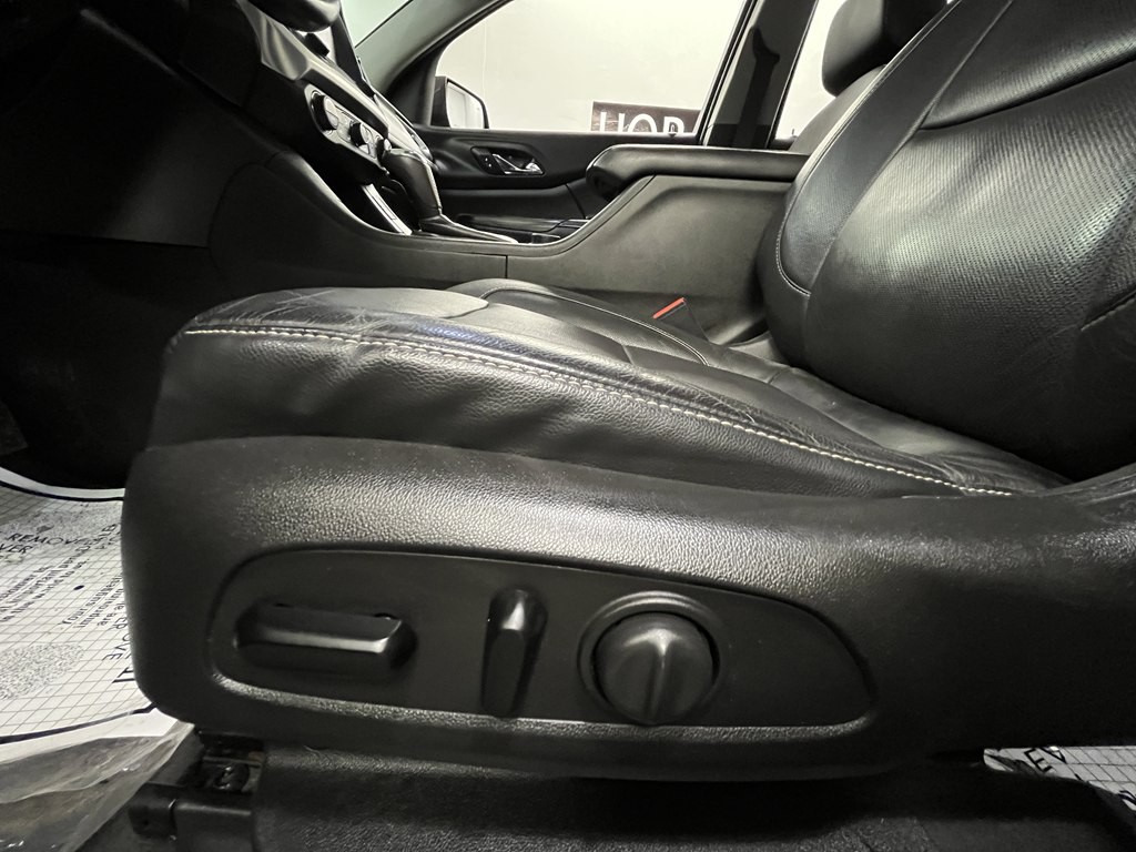 2017 GMC Acadia Image 9
