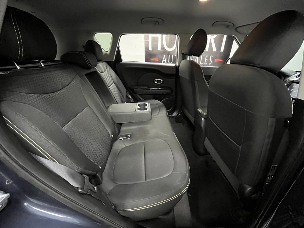 2015 Kia Soul Image 16