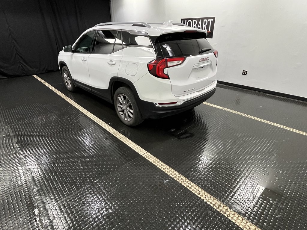 2024 GMC Terrain Image 4