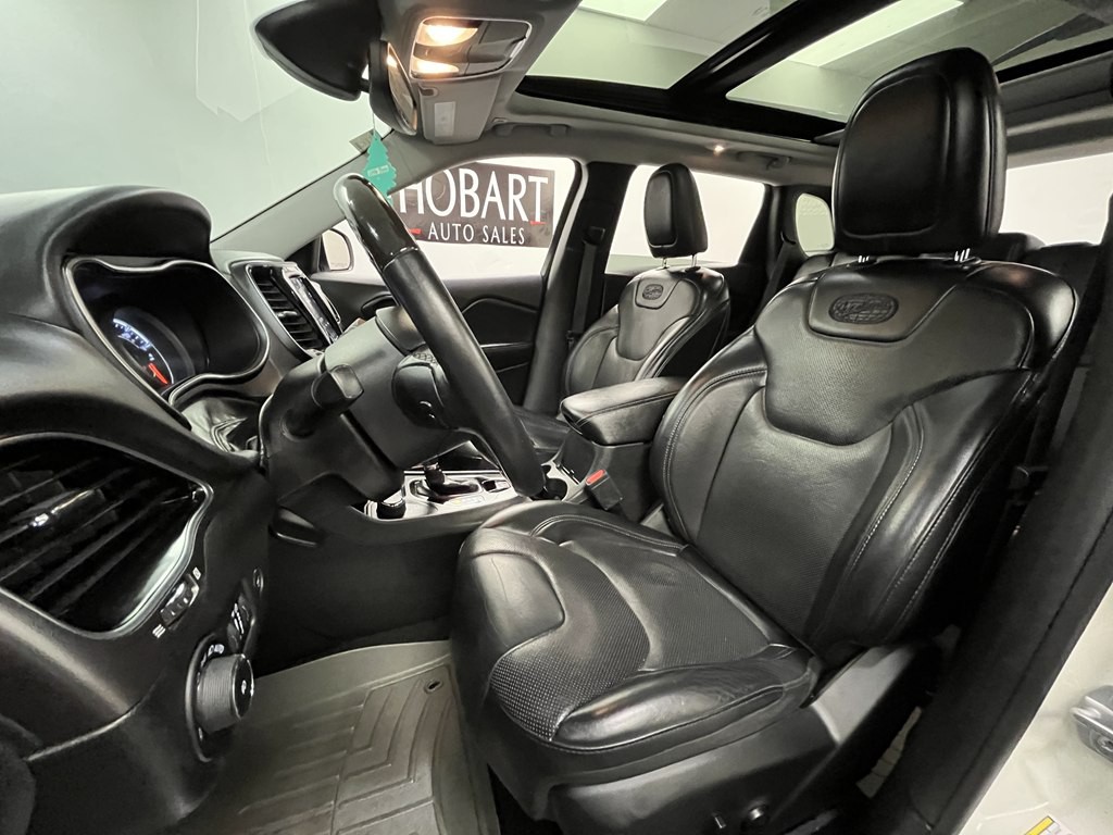 2019 Jeep Cherokee Image 8