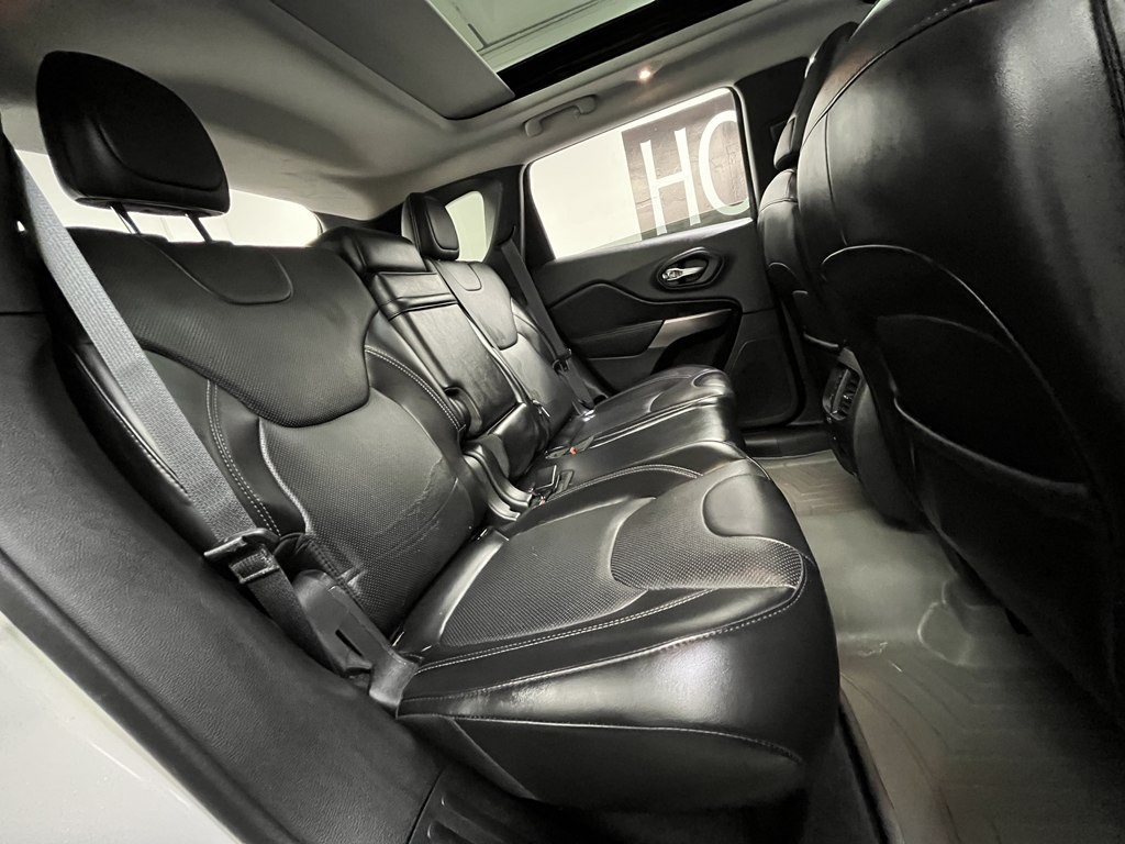 2019 Jeep Cherokee Image 17