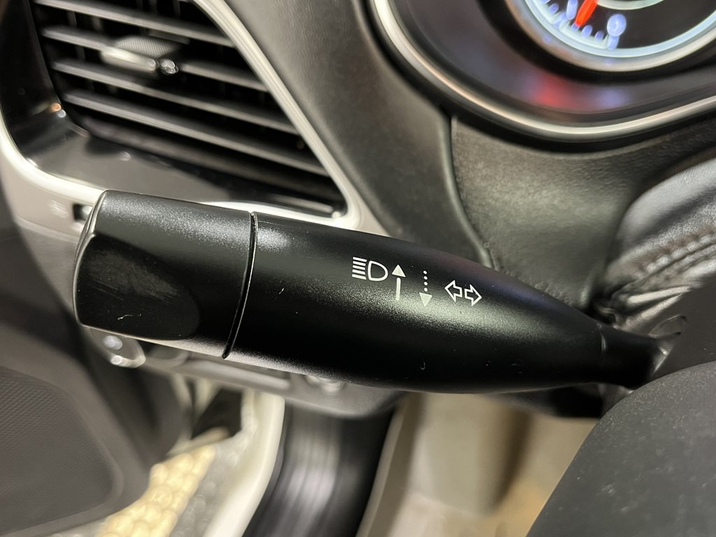 2019 Jeep Cherokee Image 24