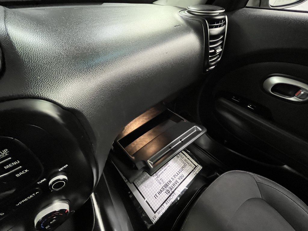 2017 Kia Soul Image 21