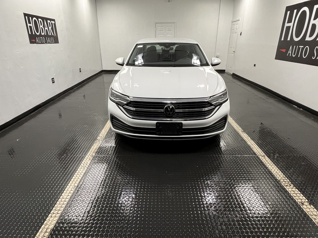 2024 Volkswagen Jetta Image 2