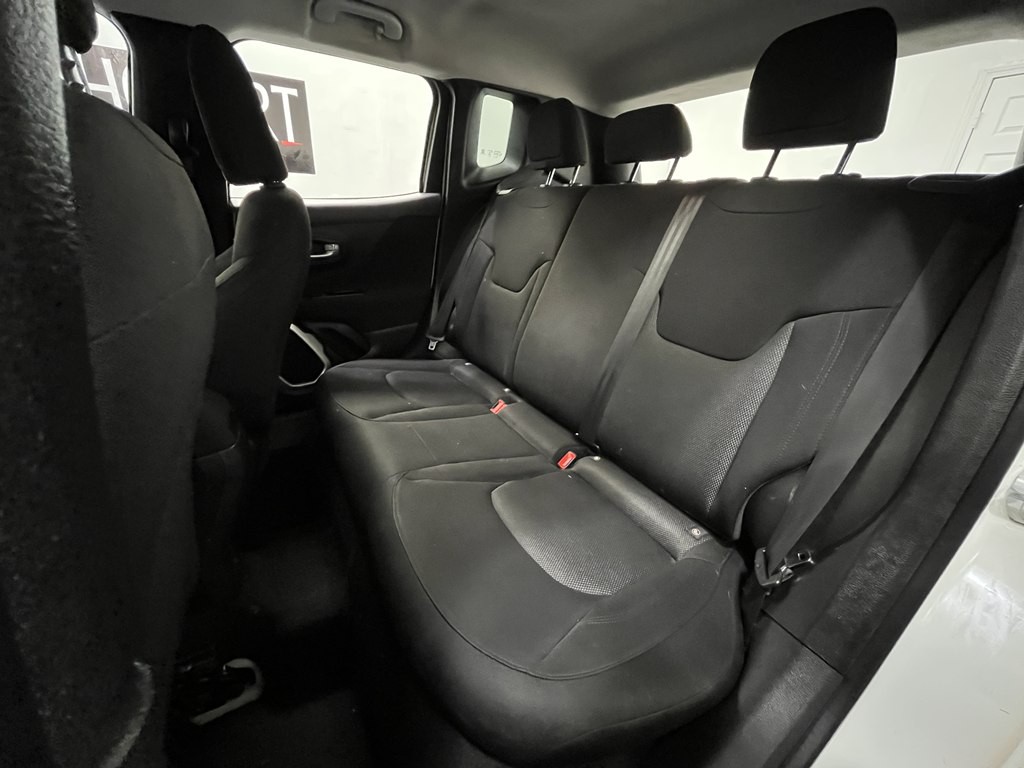 2018 Jeep Renegade Image 12