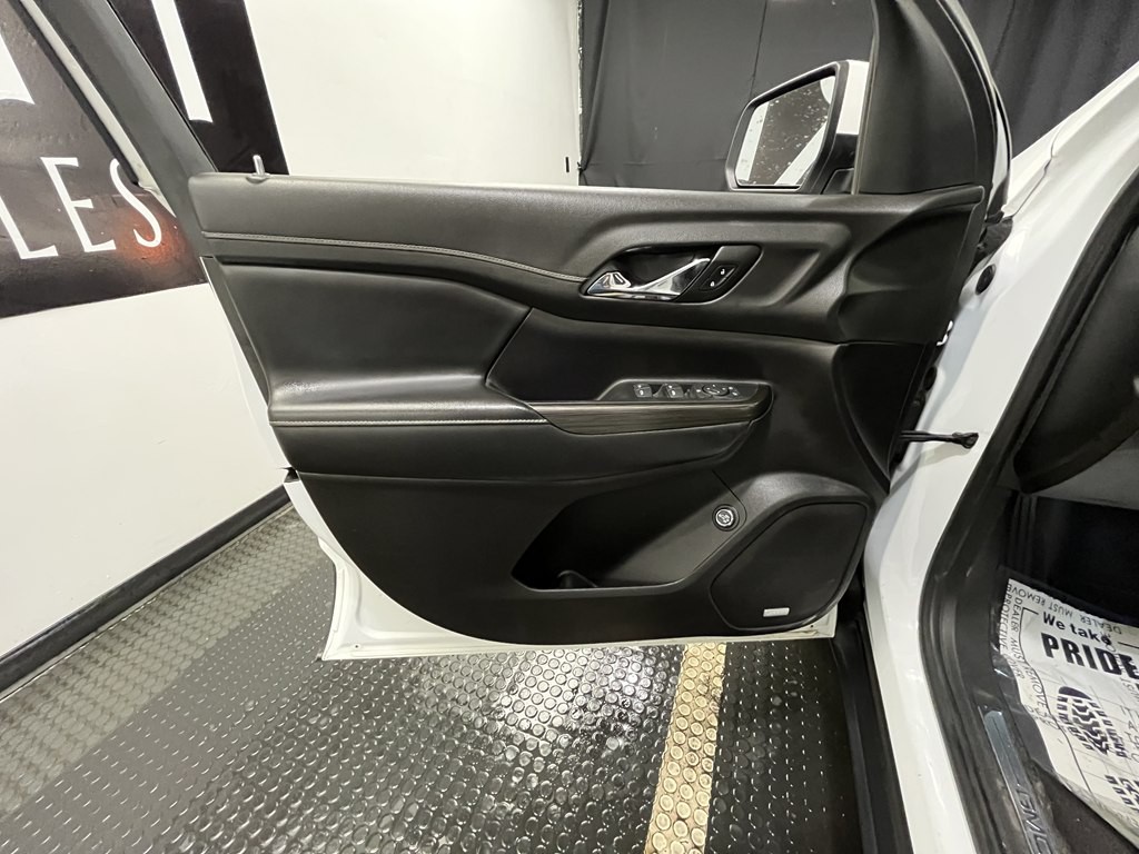 2023 GMC Acadia Image 7