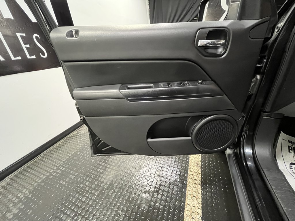 2016 Jeep Patriot Image 7