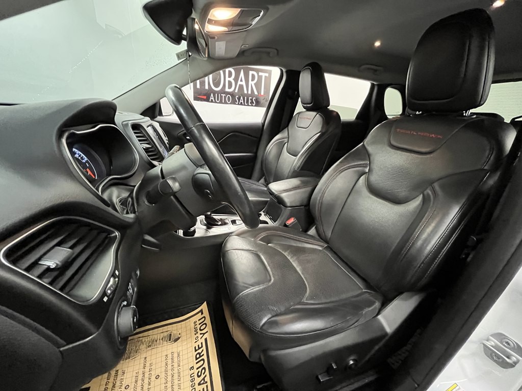 2019 Jeep Cherokee Image 8