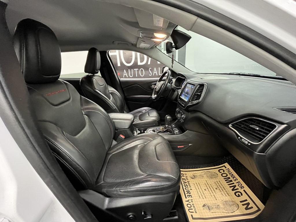 2019 Jeep Cherokee Image 11