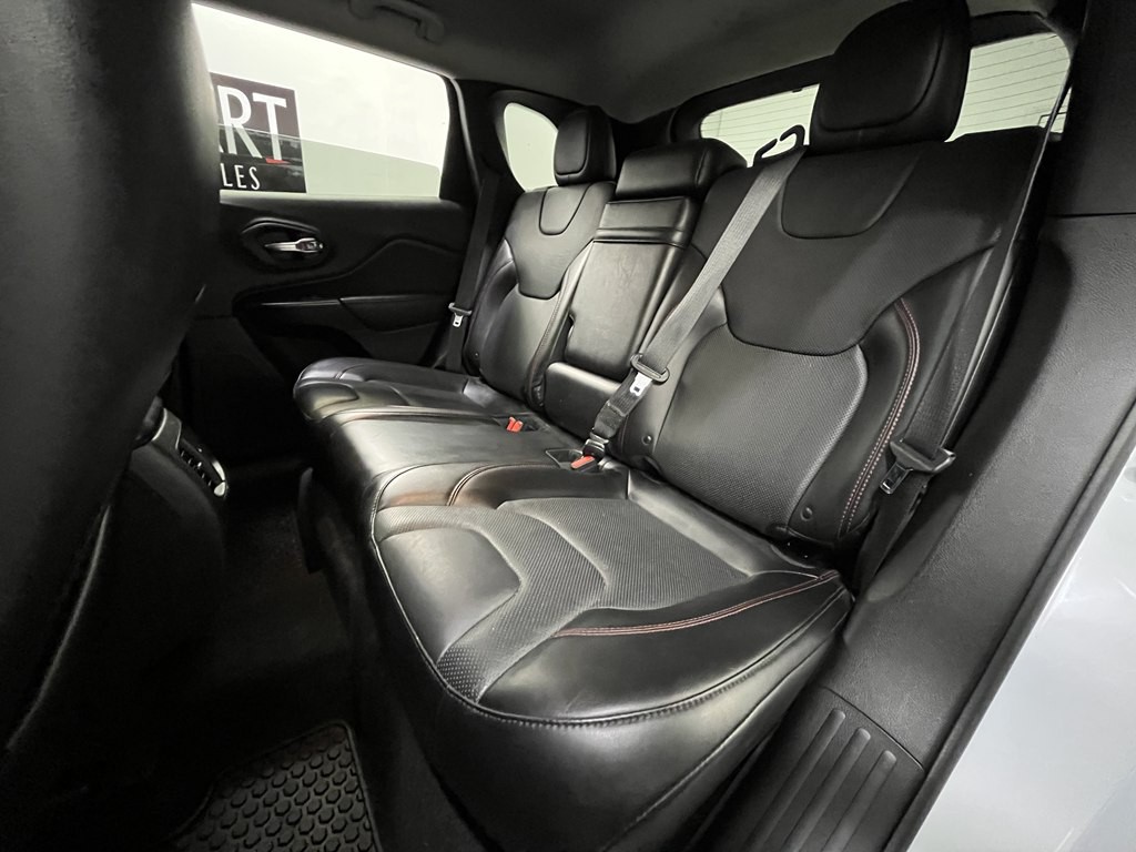 2019 Jeep Cherokee Image 14