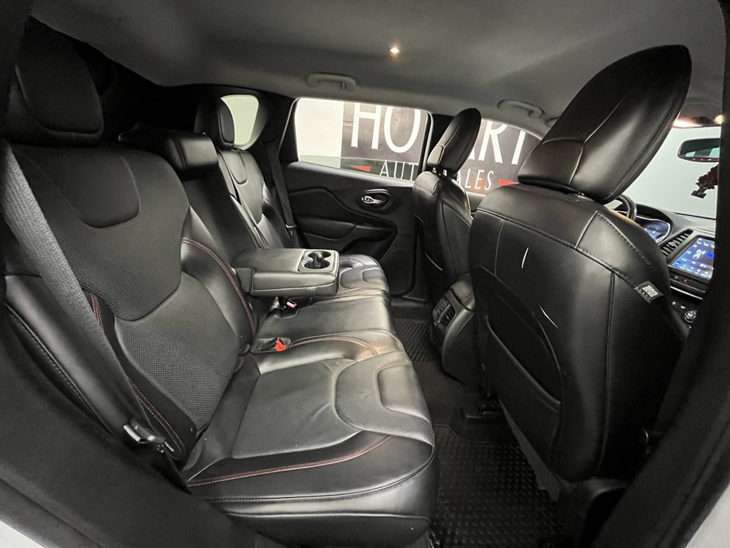 2019 Jeep Cherokee Image 16