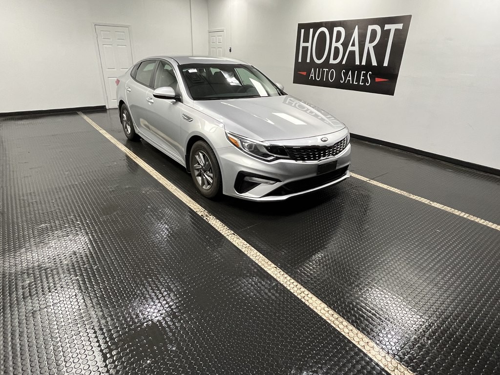 2019 Kia Optima Image 1