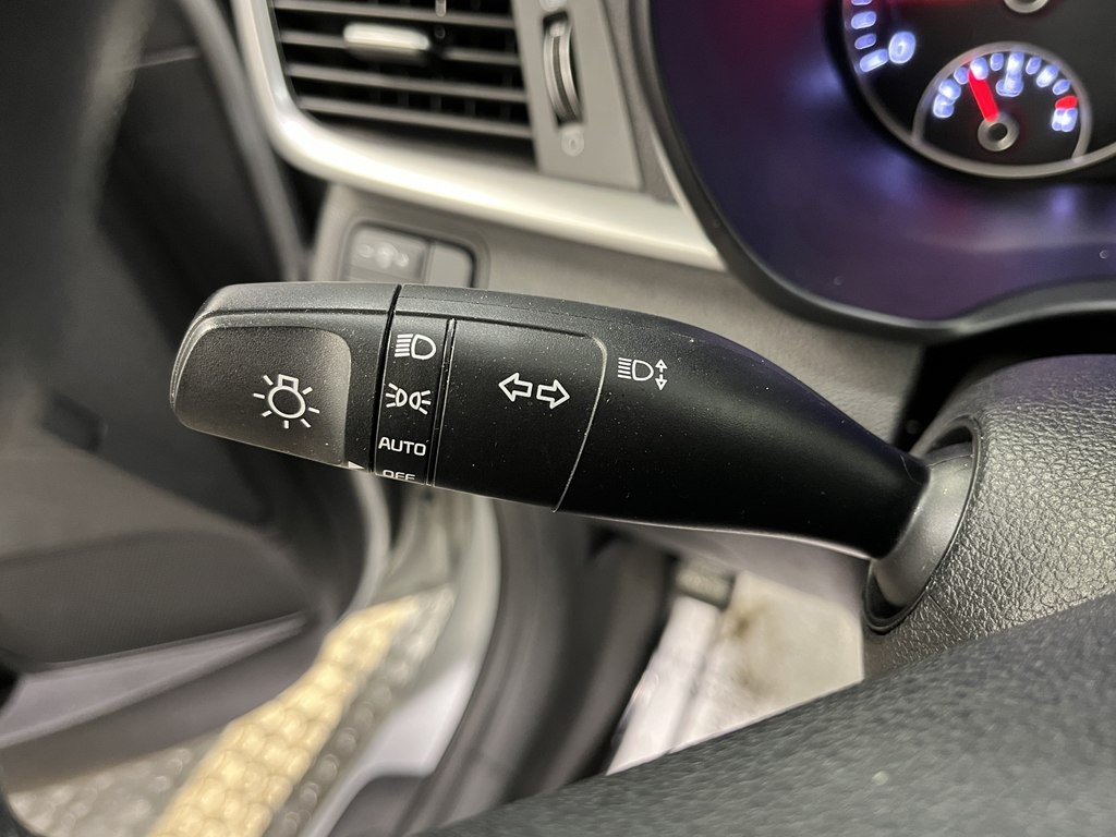 2019 Kia Optima Image 25