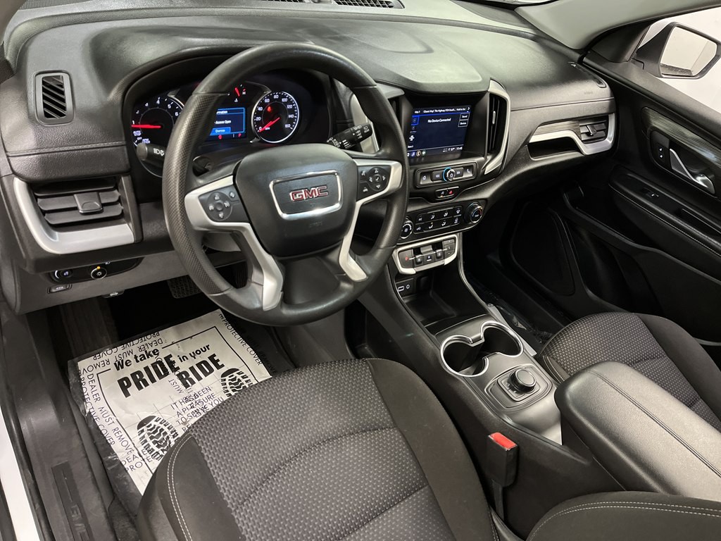 2024 GMC Terrain Image 9