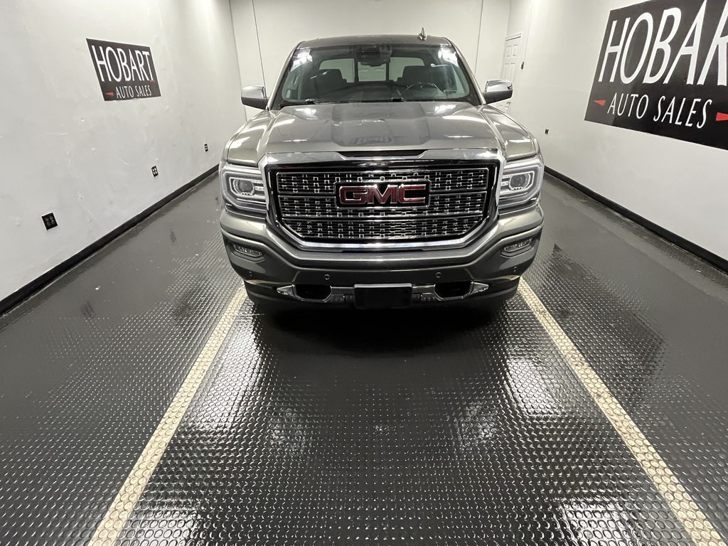 2018 GMC Sierra Image 2