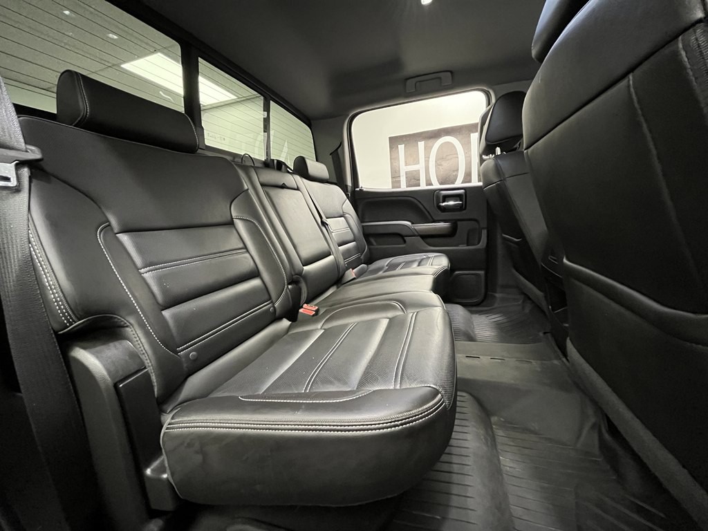 2018 GMC Sierra Image 16