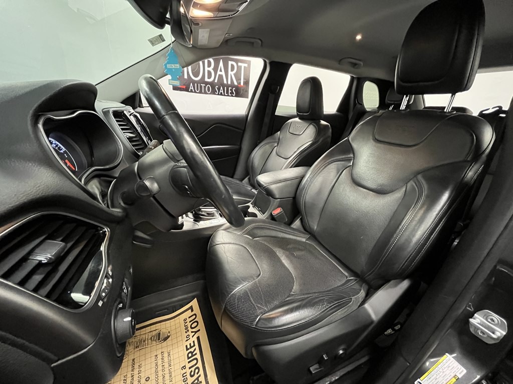 2019 Jeep Cherokee Image 8