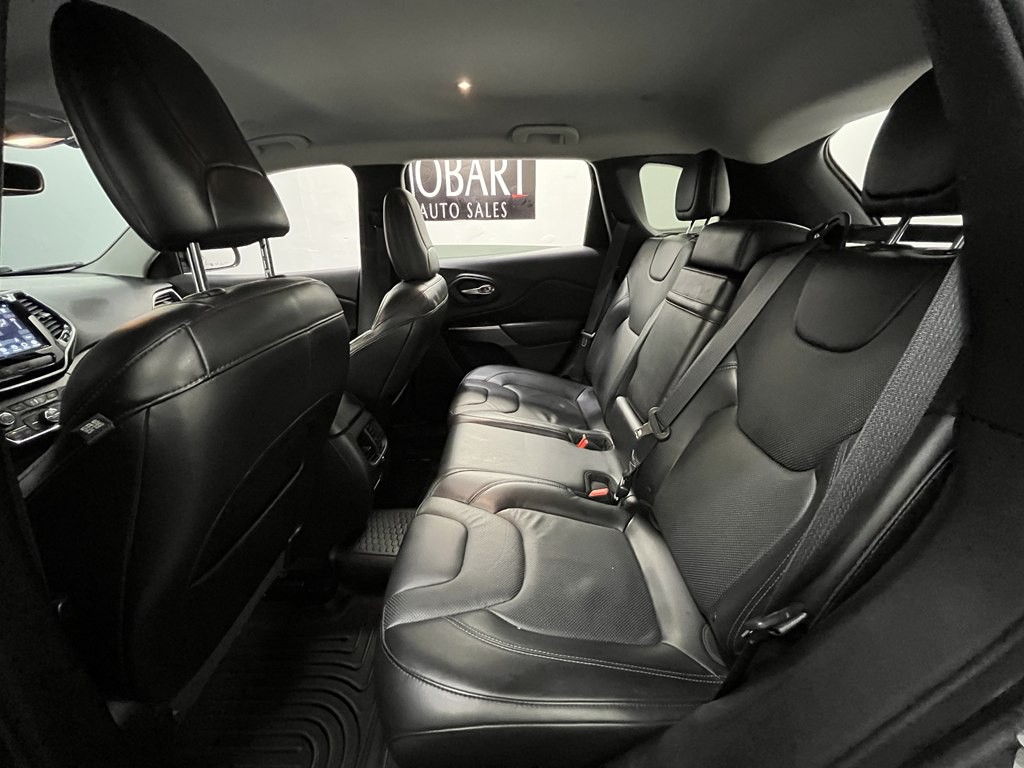 2019 Jeep Cherokee Image 12