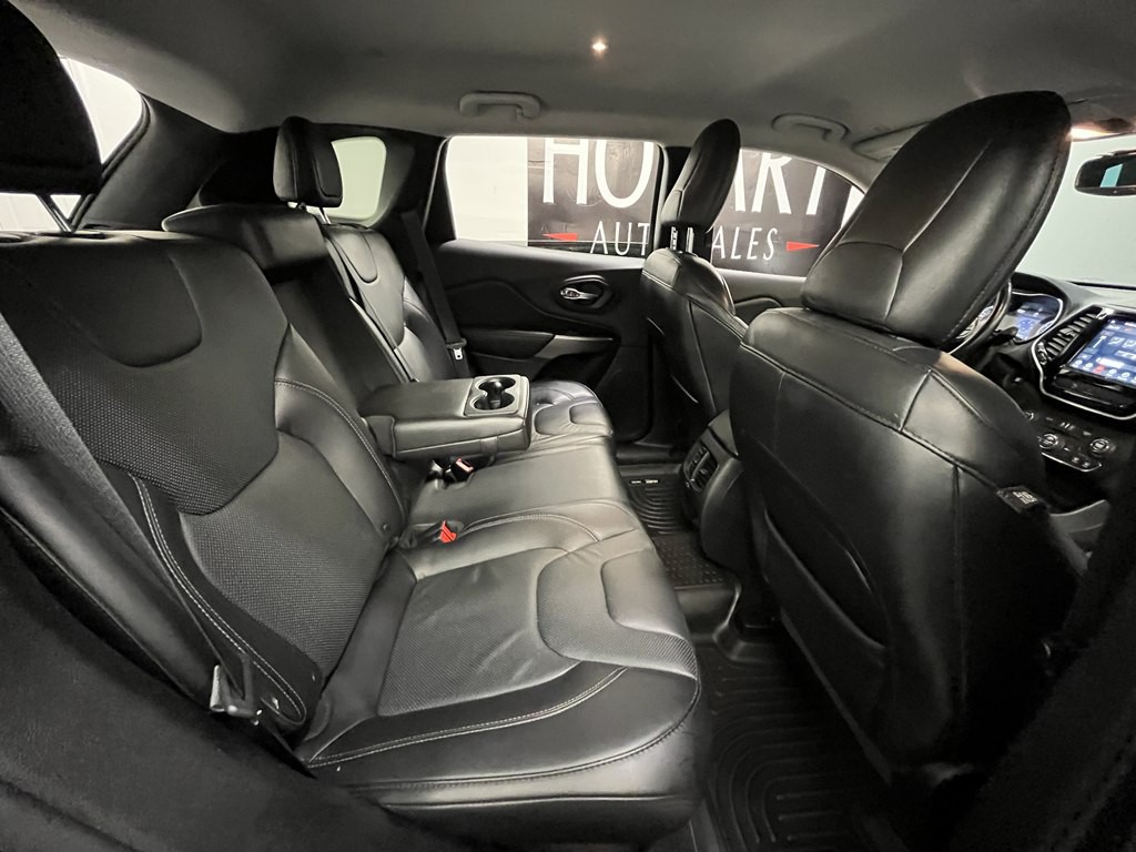 2019 Jeep Cherokee Image 16