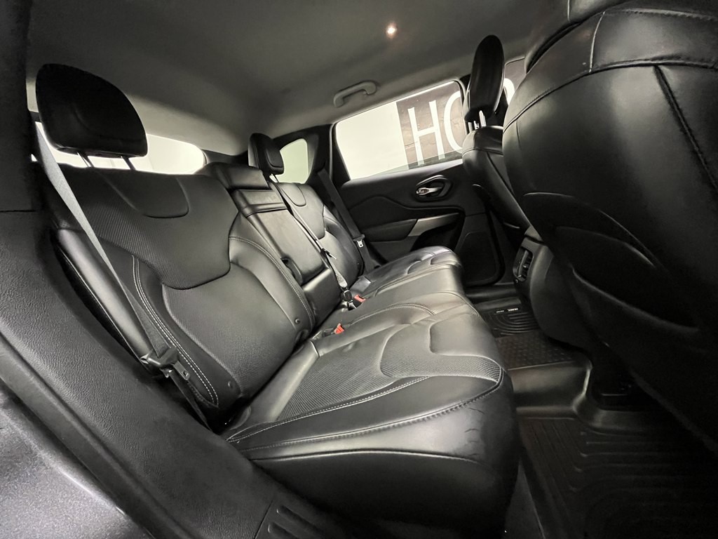 2019 Jeep Cherokee Image 17