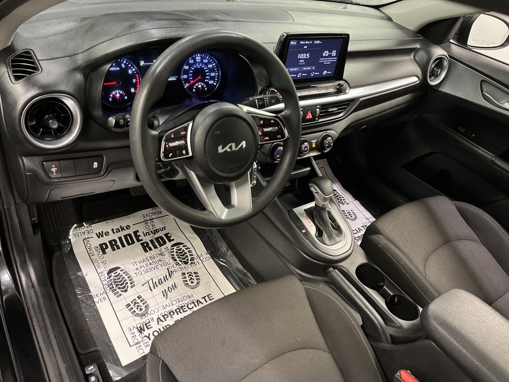 2023 Kia Forte Image 9