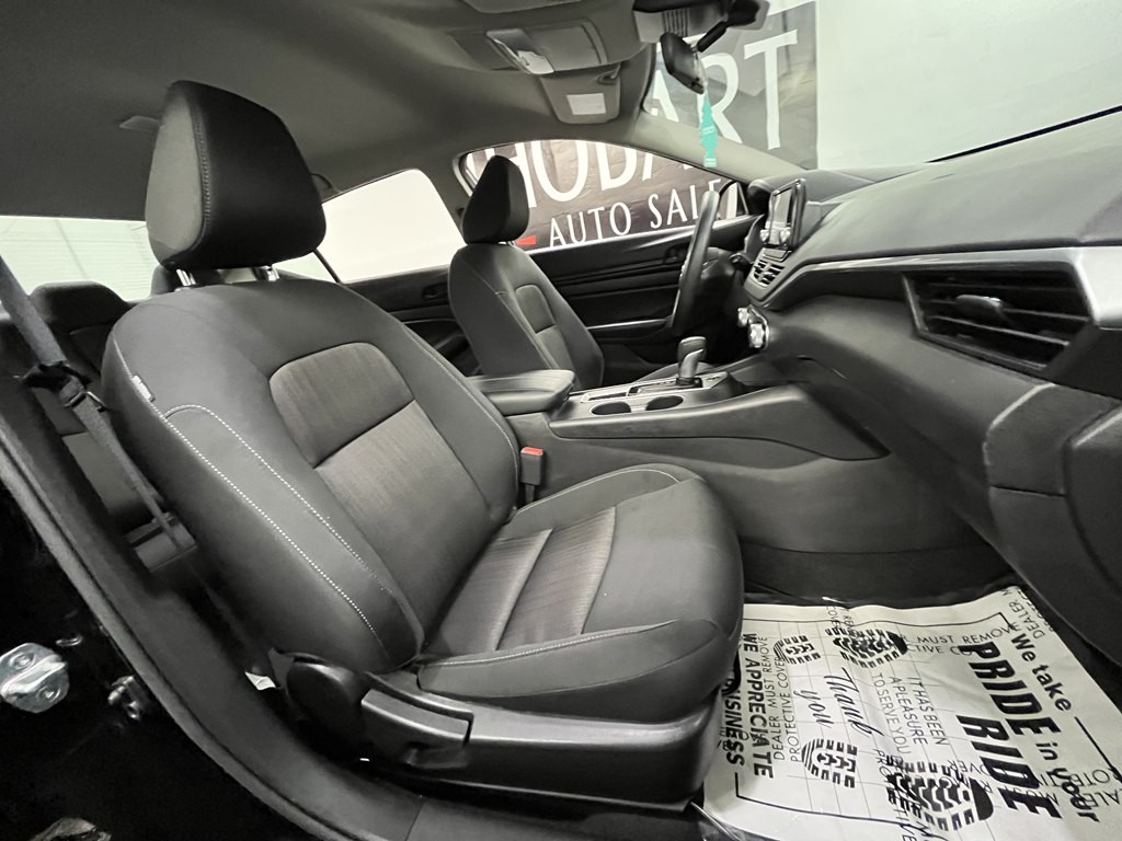 2023 Nissan Altima Image 11